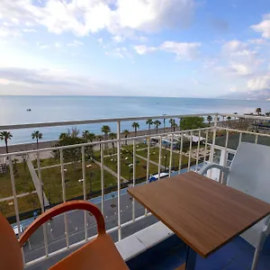 Kristal Hotel